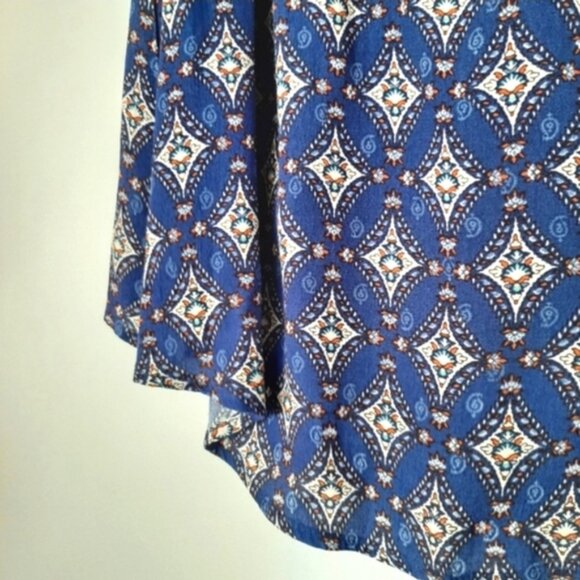 ASTR Anthropologie Split Back Scoop Neck Blue Patterned Tank Top Sz XS - Picture 5 of 12